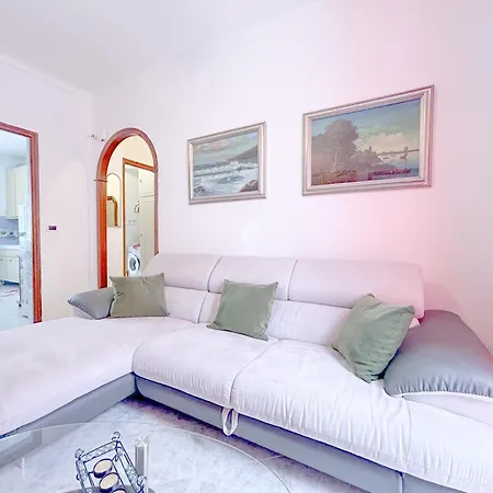 Ikea E Metro 7 Min - Con Free Wifi *